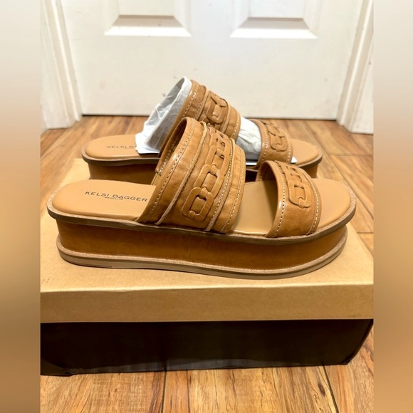 NIB KELSI DAGGER Brooklyn Drift Slide Sandals in Tan - Picture 4 of 10